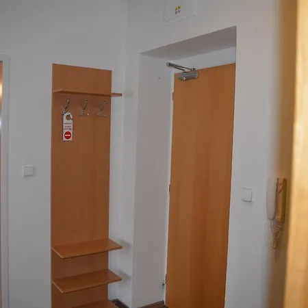 Garni Sd Akademik Hotel 2*