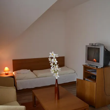 Hotel Garni Sd Akademik Pressburg